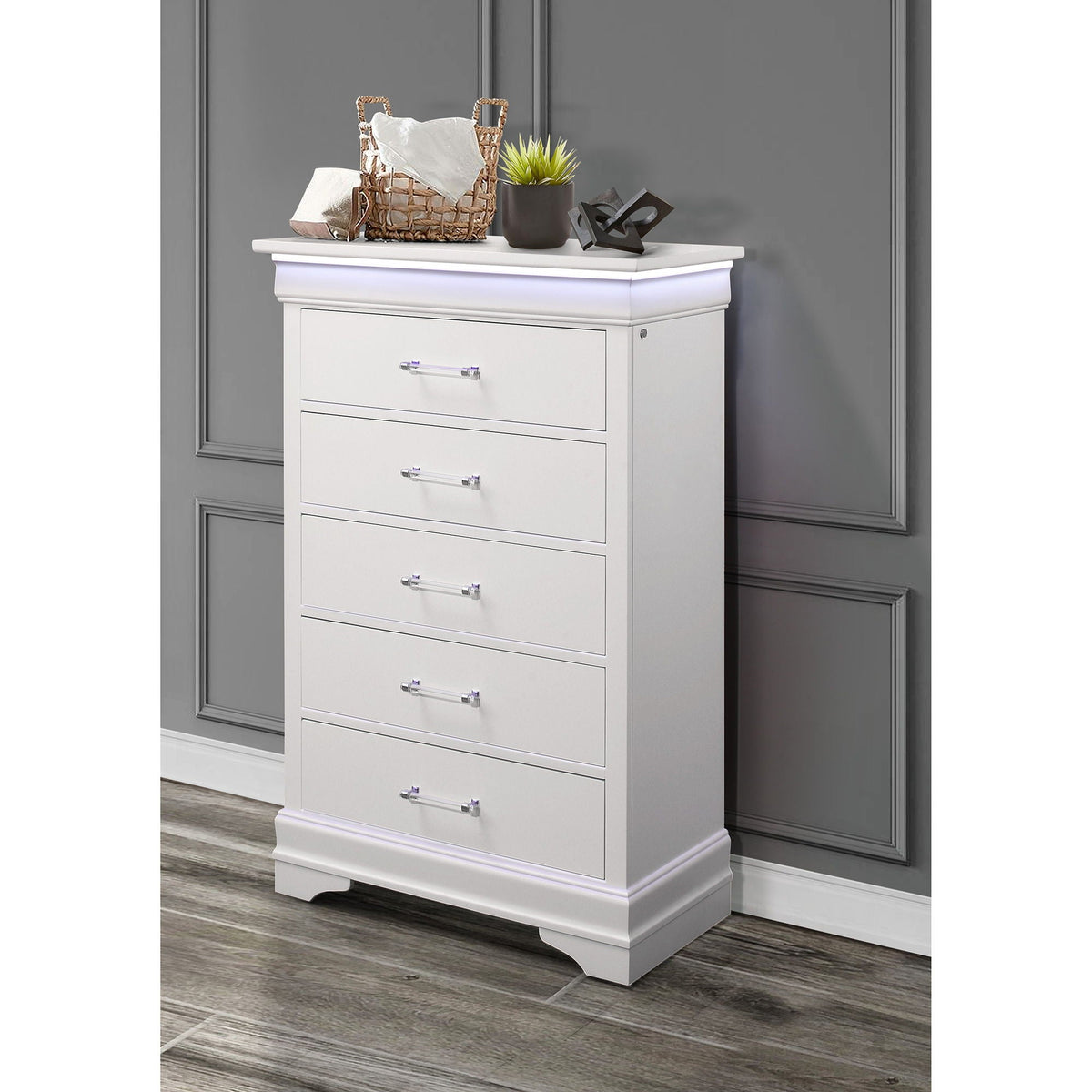 Charlston - Chest With LED